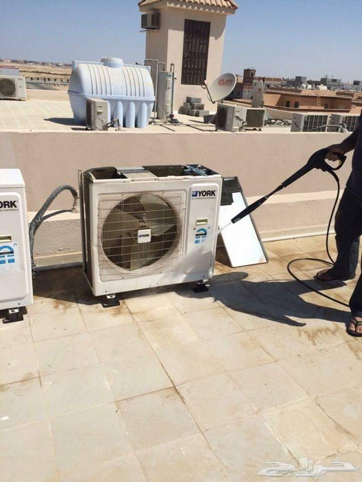 تنظيف وغسيل الوحدة الخارجية للمكيف بالرياض